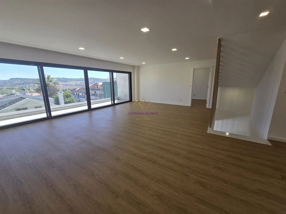 Moradia T5 para Venda em Loures Foto 9
