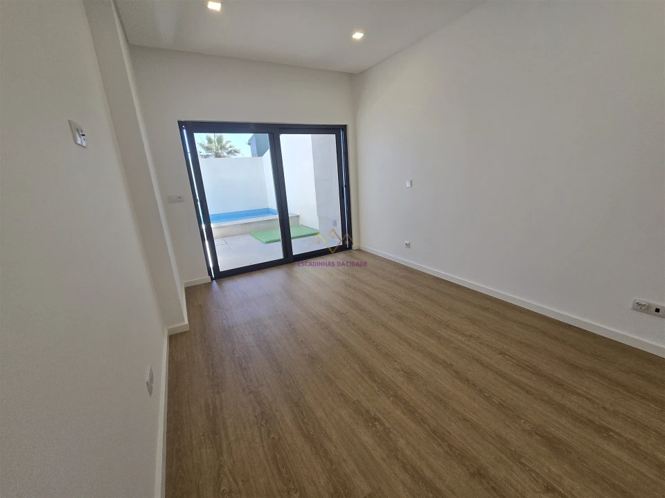 Moradia T5 para Venda em Loures Foto 40
