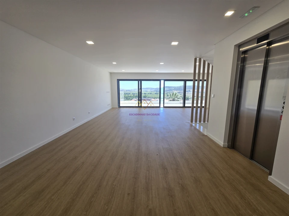 Moradia T5 para Venda em Loures Foto 6