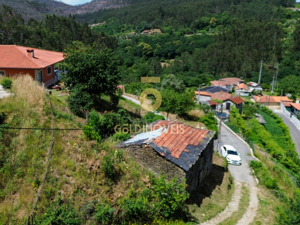 Moradia T2 para Venda em Real Foto 18