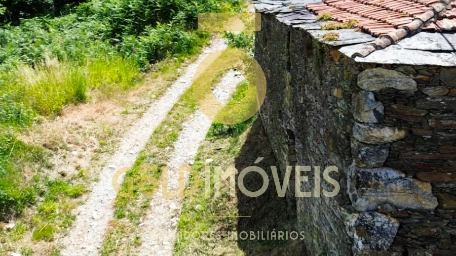 Moradia T2 para Venda em Real