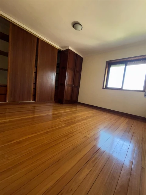 Apartamento T3 para Arrendamento em Vila Nova de Famalicão e Calendário
