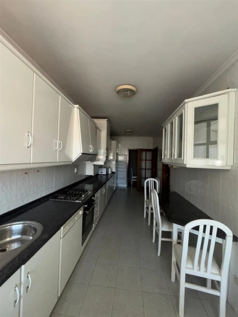 Apartamento T3 para Arrendamento em Vila Nova de Famalicão e Calendário