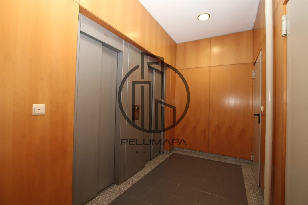 Apartamento T2 para Venda em Vila Nova de Famalicão e Calendário Foto 2