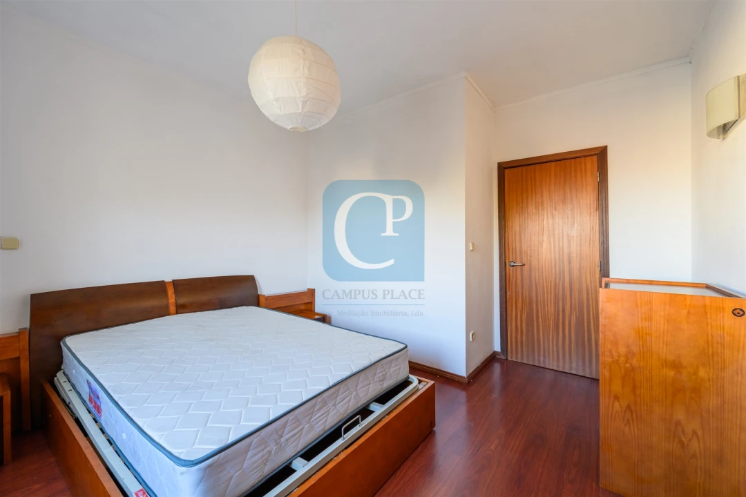 Apartamento T1 para Arrendamento em Paranhos Foto 14