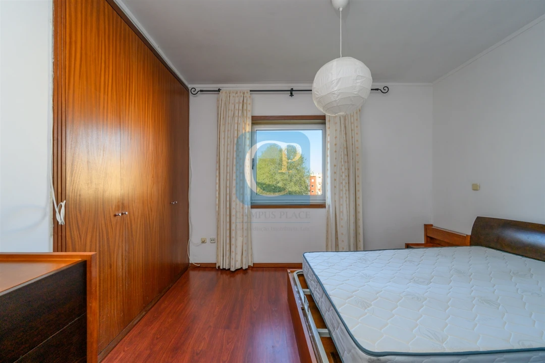 Apartamento T1 para Arrendamento em Paranhos Foto 12