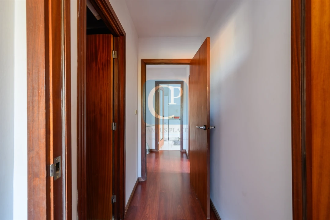 Apartamento T1 para Arrendamento em Paranhos Foto 15