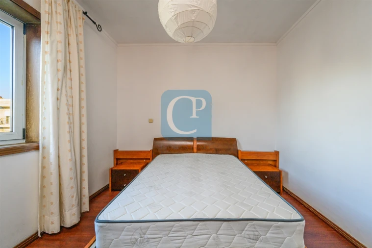 Apartamento T1 para Arrendamento em Paranhos Foto 13