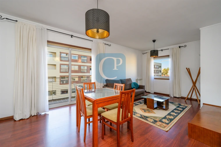 Apartamento T1 para Arrendamento em Paranhos Foto 3