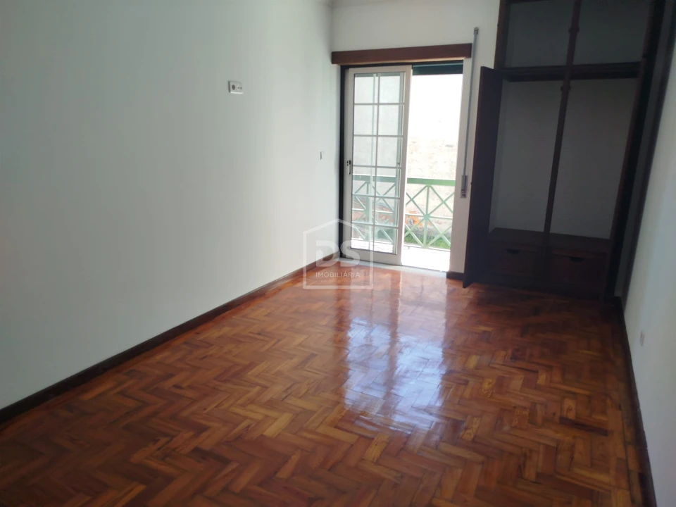 Apartamento T3 para Venda em Currelos, Papízios e Sobral Foto 8