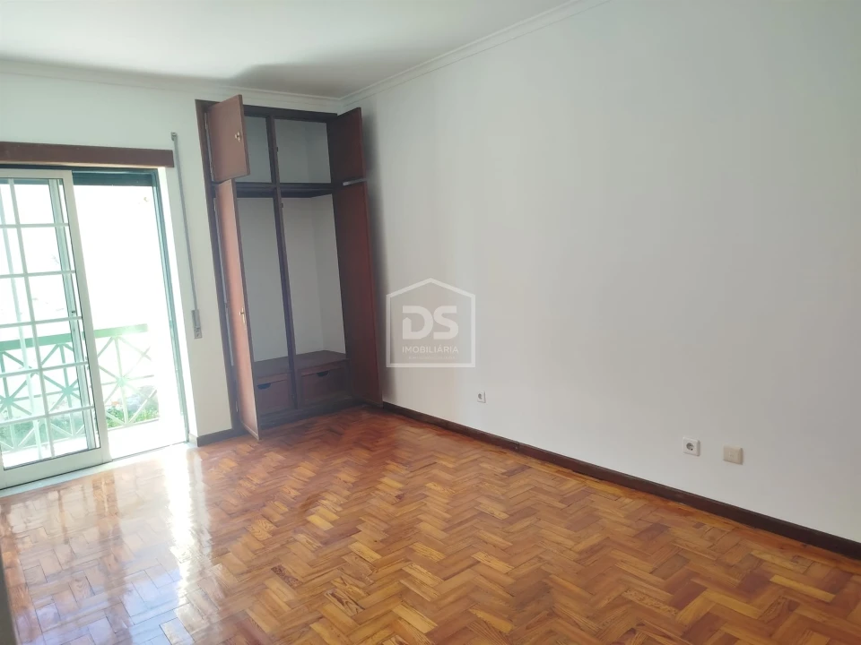 Apartamento T3 para Venda em Currelos, Papízios e Sobral Foto 9
