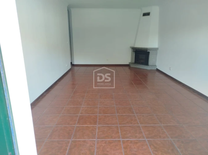 Apartamento T3 para Venda em Currelos, Papízios e Sobral Foto 28