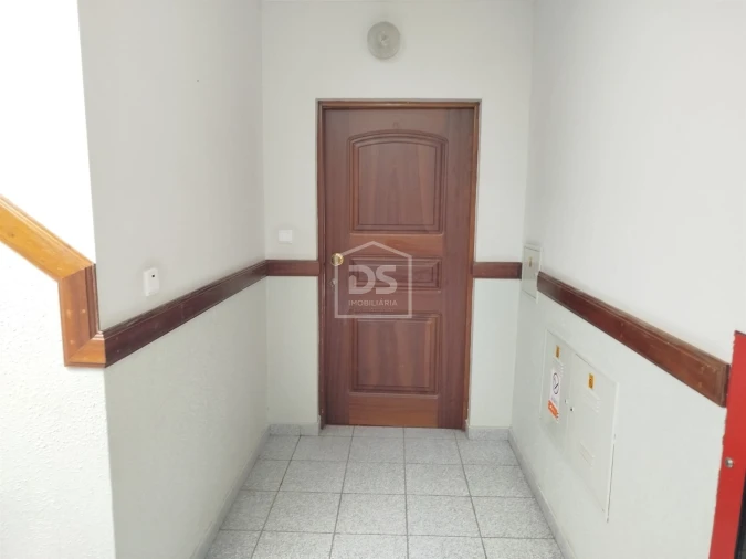Apartamento T3 para Venda em Currelos, Papízios e Sobral Foto 30