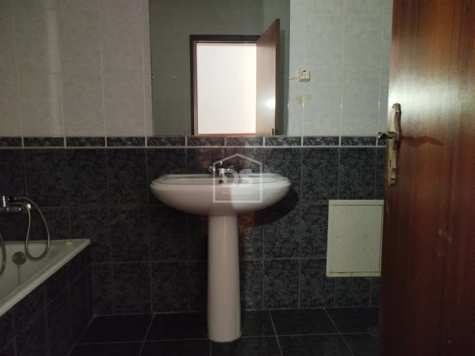 Apartamento T3 para Venda em Currelos, Papízios e Sobral Foto 16