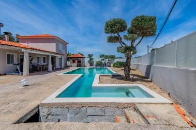 Moradia T3 para Venda em Loule (São Clemente)