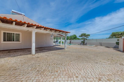 Moradia T3 para Venda em Loule (São Clemente)