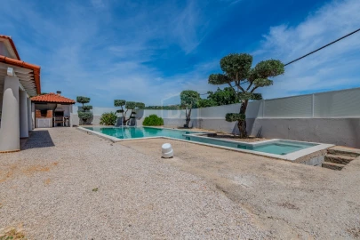 Moradia T3 para Venda em Loule (São Clemente)