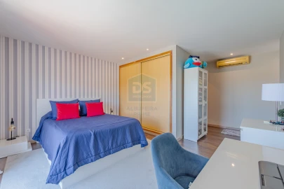 Moradia T3 para Venda em Loule (São Clemente)