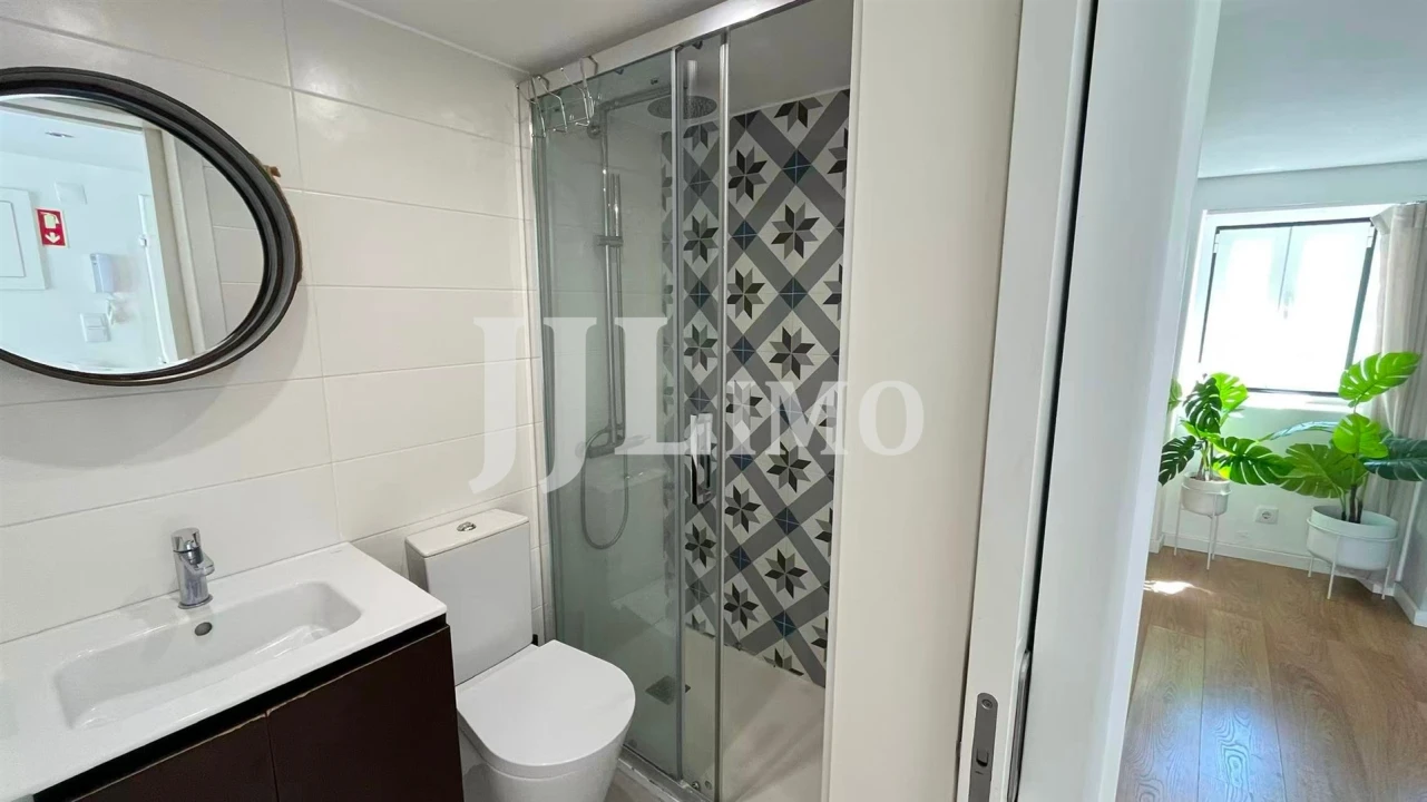 Apartamento T1 para Venda em Santa Maria Maior Foto 3
