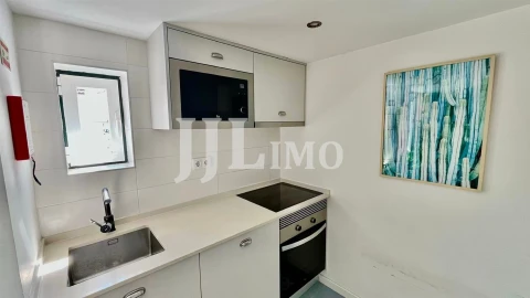 Apartamento T1 para Venda em Santa Maria Maior