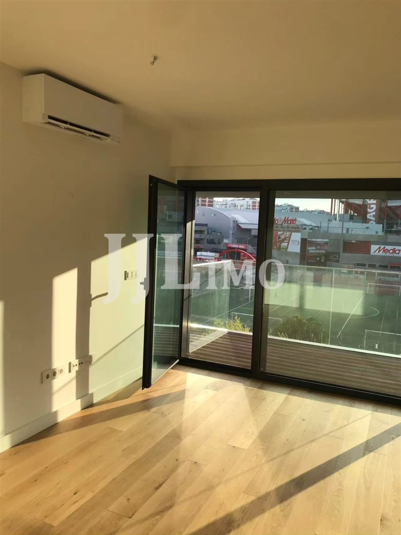 Apartamento T1 para Arrendamento em São Domingos de Benfica Foto 1