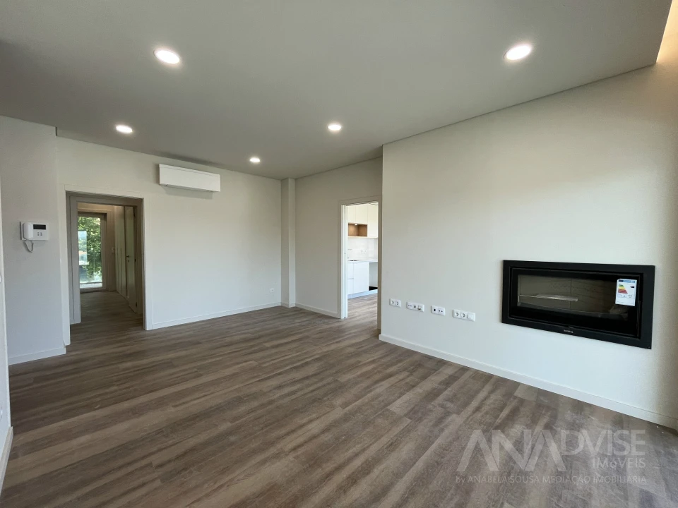 Apartamento T5 para Venda em Viseu Foto 9