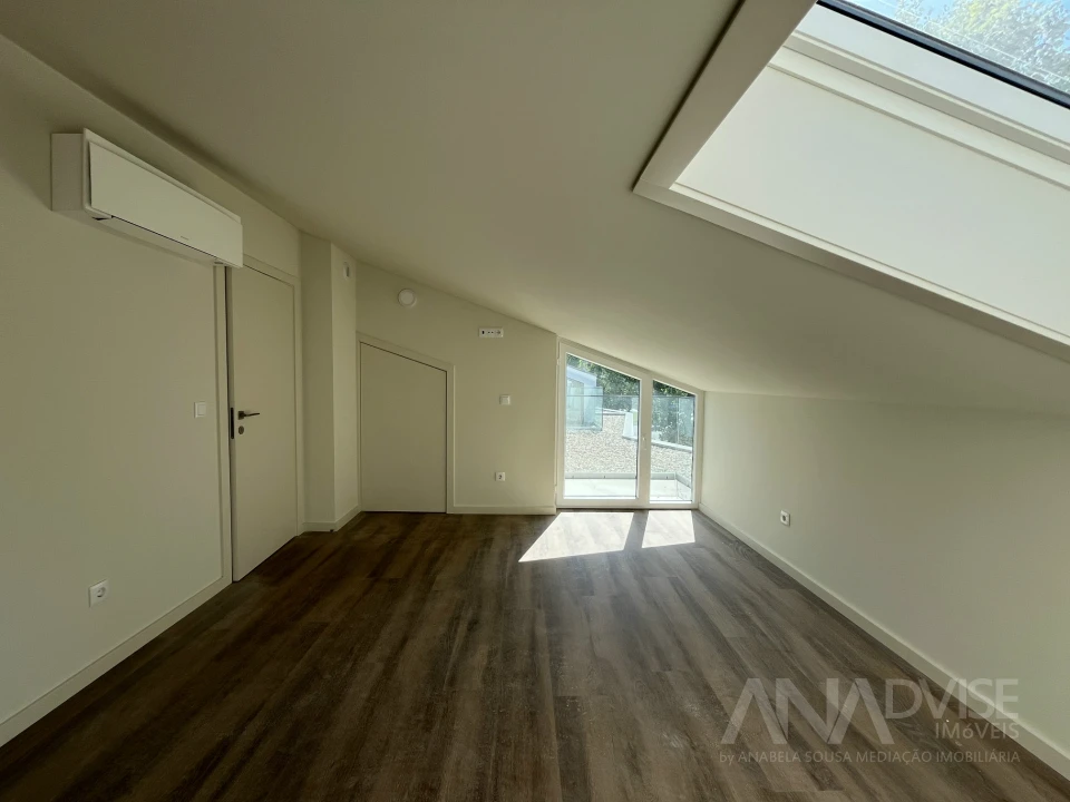 Apartamento T5 para Venda em Viseu Foto 36