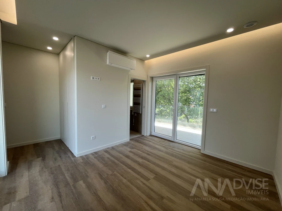 Apartamento T5 para Venda em Viseu Foto 19