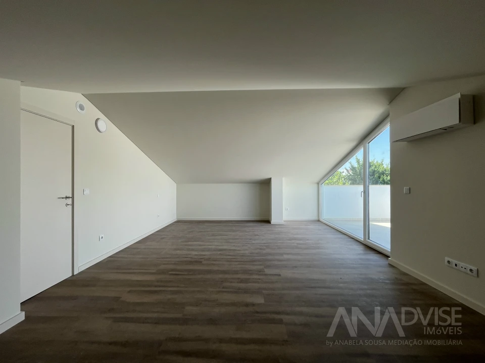 Apartamento T5 para Venda em Viseu Foto 33