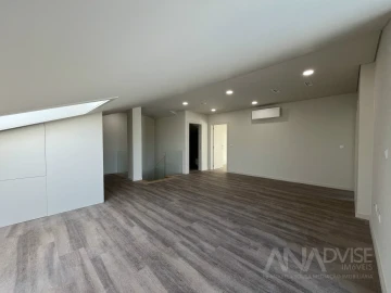 Apartamento T5 para Venda em Viseu