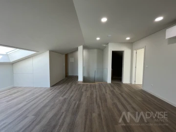 Apartamento T5 para Venda em Viseu