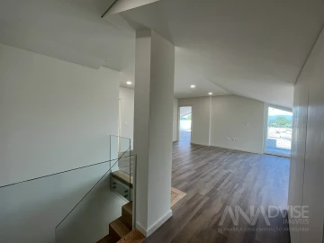 Apartamento T5 para Venda em Viseu