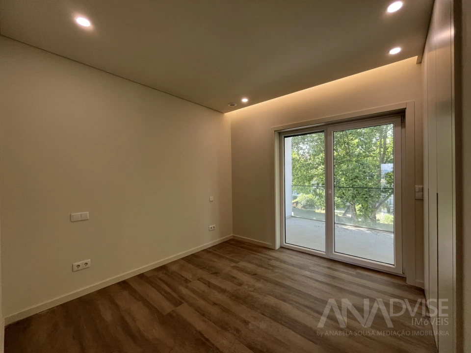 Apartamento T5 para Venda em Viseu Foto 11