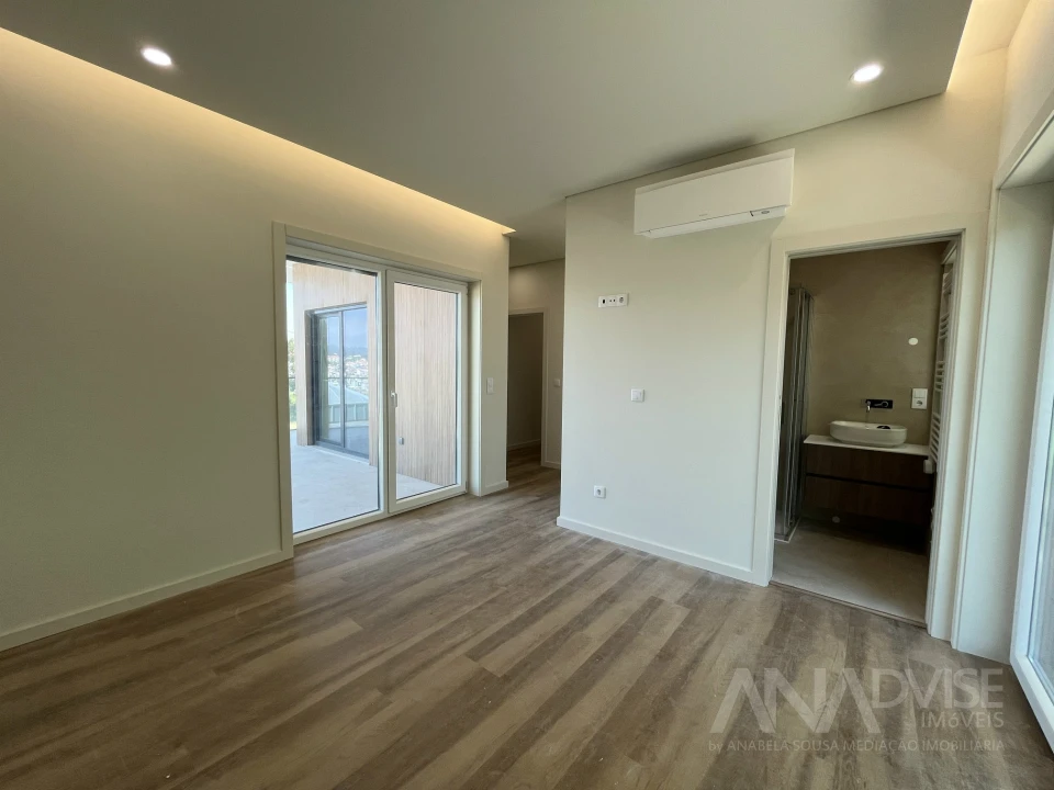 Apartamento T5 para Venda em Viseu Foto 20