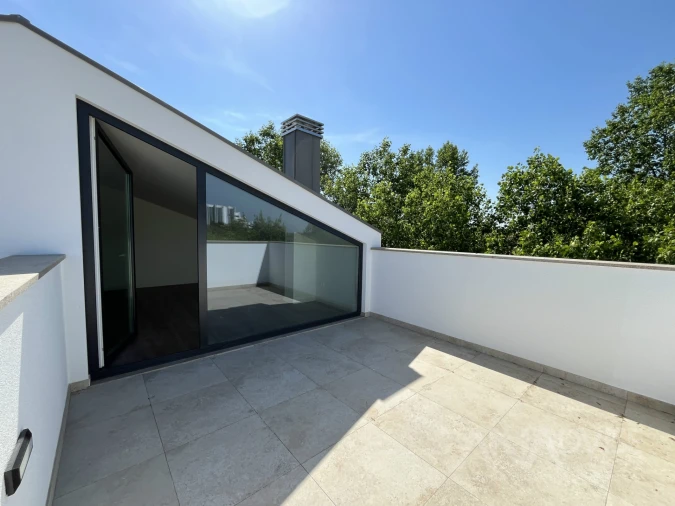 Apartamento T5 para Venda em Viseu Foto 34