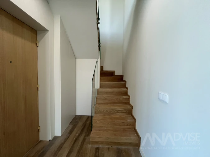 Apartamento T5 para Venda em Viseu Foto 22