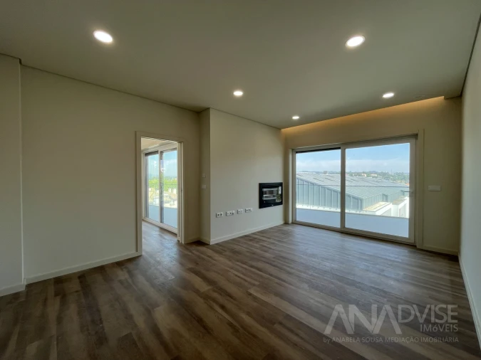 Apartamento T5 para Venda em Viseu Foto 3