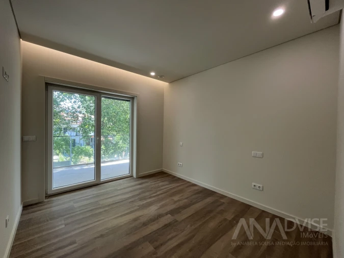 Apartamento T5 para Venda em Viseu Foto 14