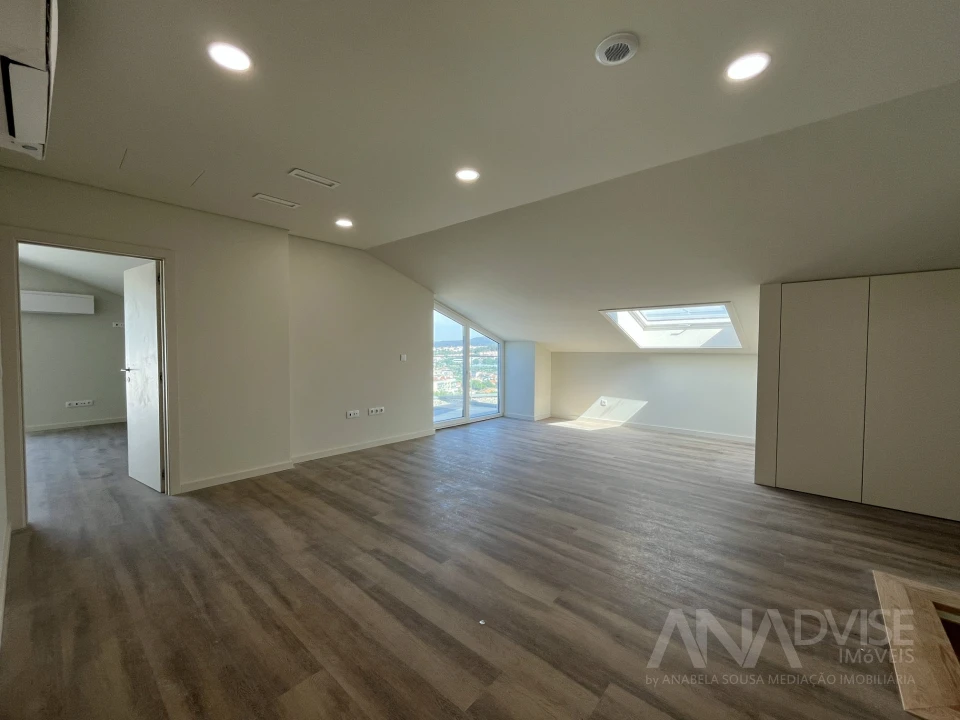 Apartamento T5 para Venda em Viseu Foto 26