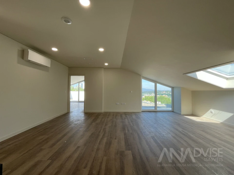 Apartamento T5 para Venda em Viseu Foto 25