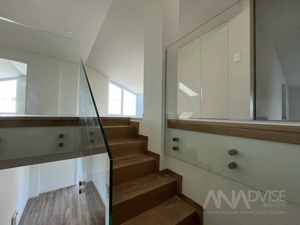 Apartamento T5 para Venda em Viseu Foto 23