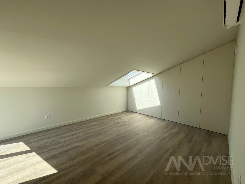 Apartamento T5 para Venda em Viseu Foto 35