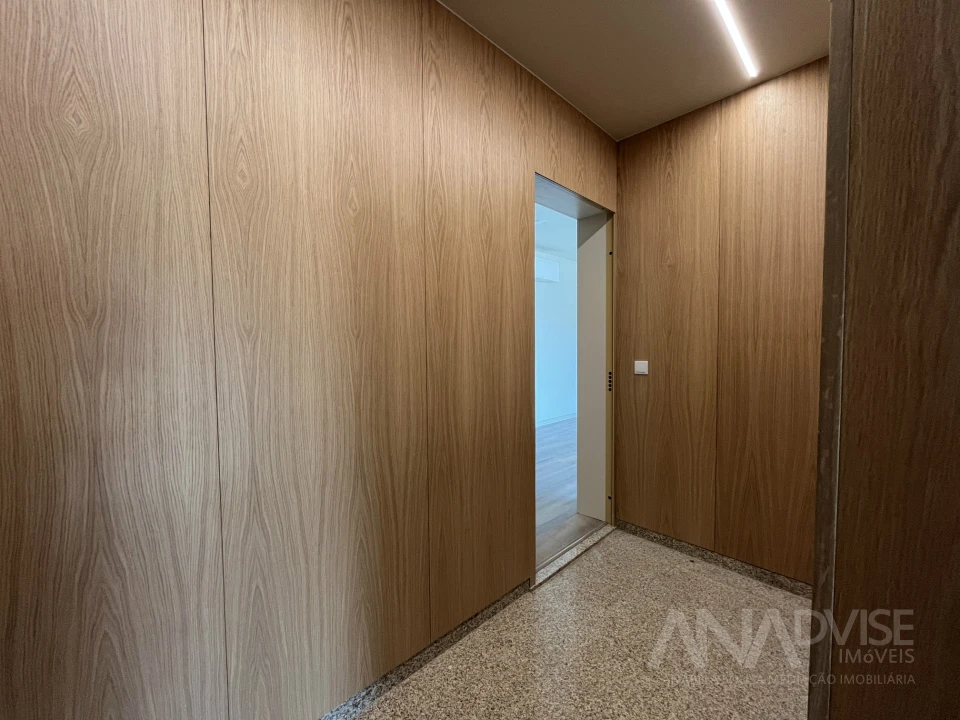 Apartamento T5 para Venda em Viseu Foto 38