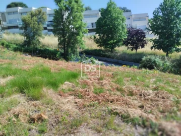 Terreno para Venda em Freixo de Cima e de Baixo