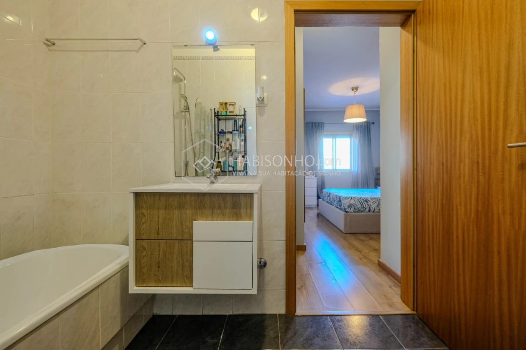 Apartamento T2 para Venda em Valongo Foto 16