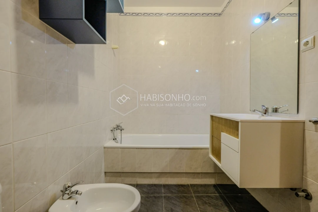 Apartamento T2 para Venda em Valongo Foto 15