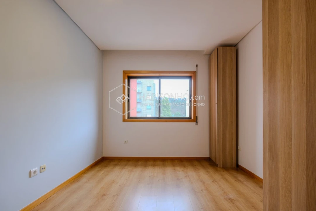 Apartamento T2 para Venda em Valongo Foto 18