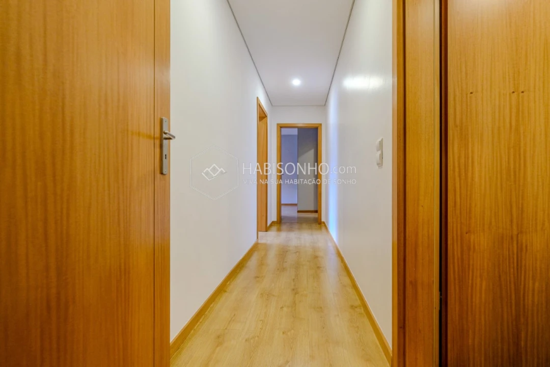 Apartamento T2 para Venda em Valongo Foto 20