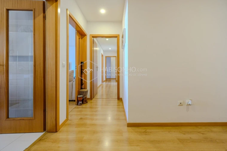 Apartamento T2 para Venda em Valongo Foto 11