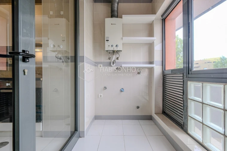 Apartamento T2 para Venda em Valongo Foto 12